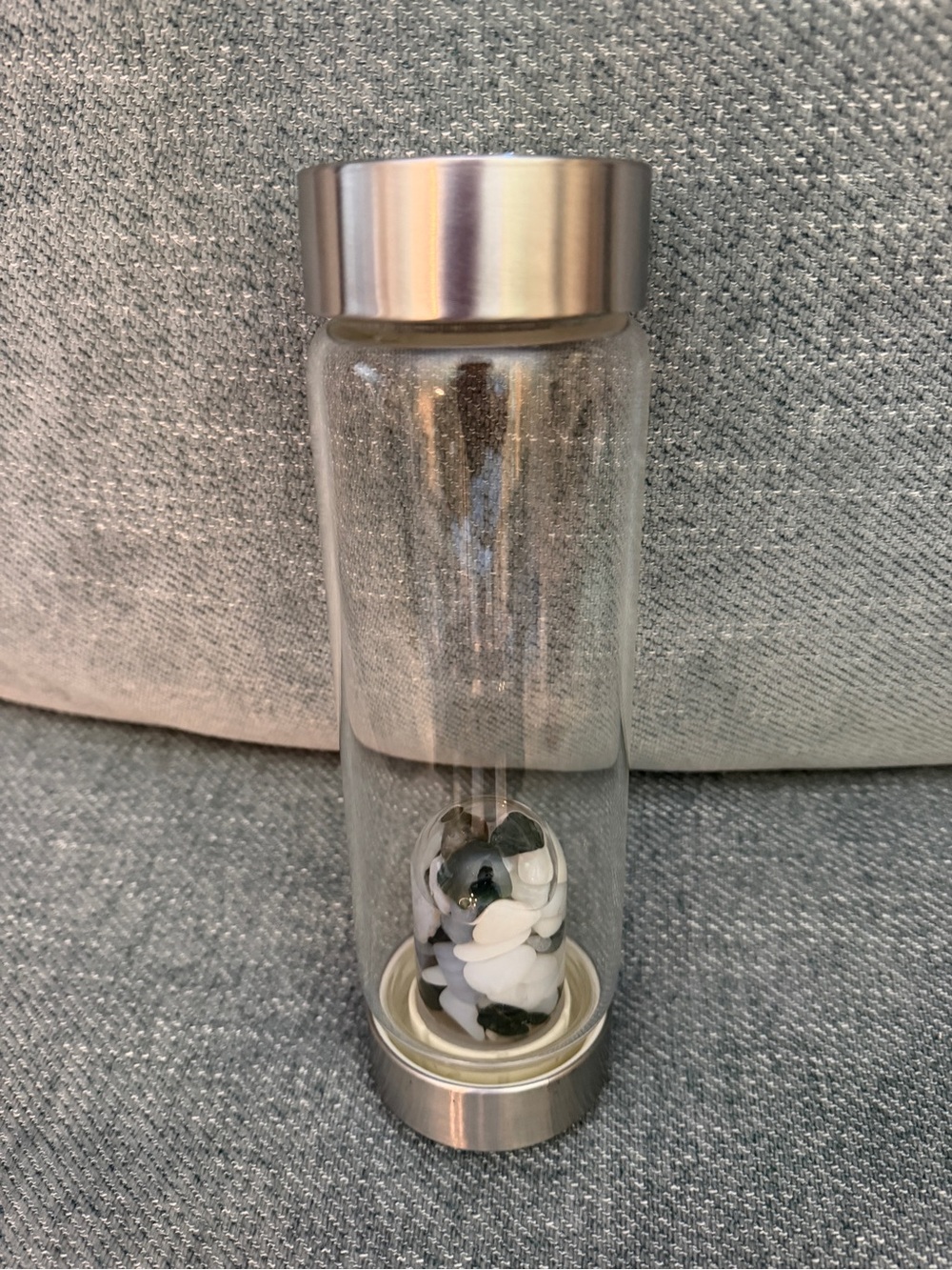 VitaJuwel ViA GemWater Glass Bottle w/ Gemstone GemPod 16.9 oz